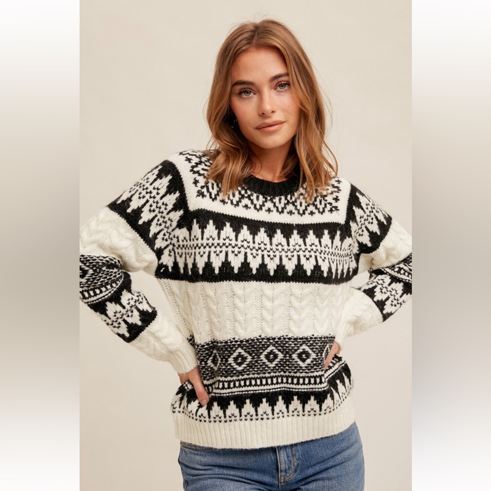 Black and White Patterned Women's Sweater